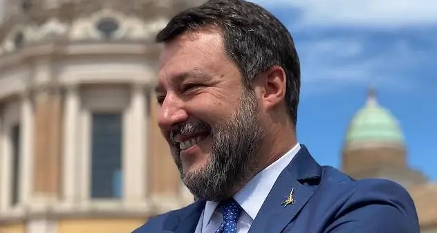 Salvini: \"Governo? Se non taglia le tasse è complicato starci\"