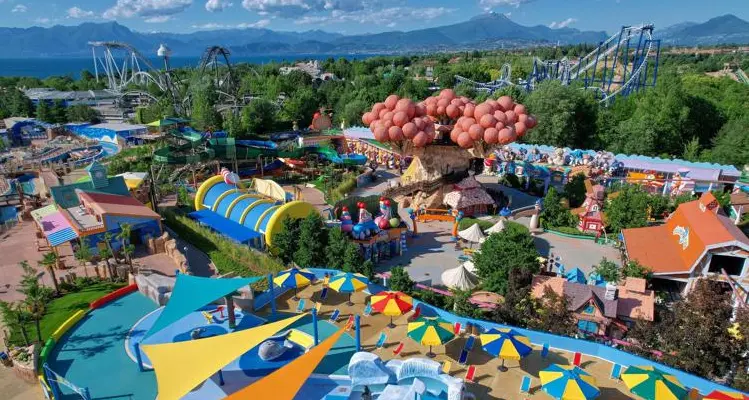 A Gardaland manca personale, chiusura anticipata per 13 giostre