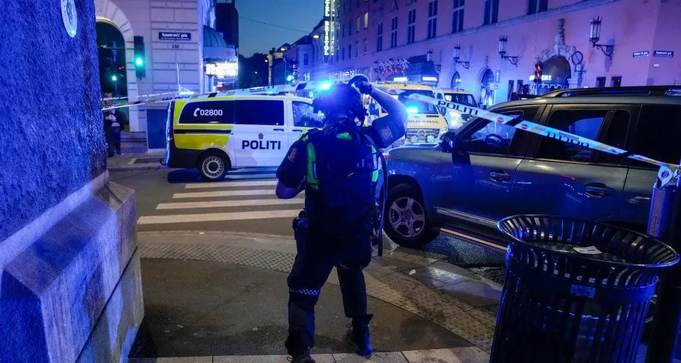 Sparatoria in un locale gay di Oslo, due morti e 14 feriti. Una persona arrestata