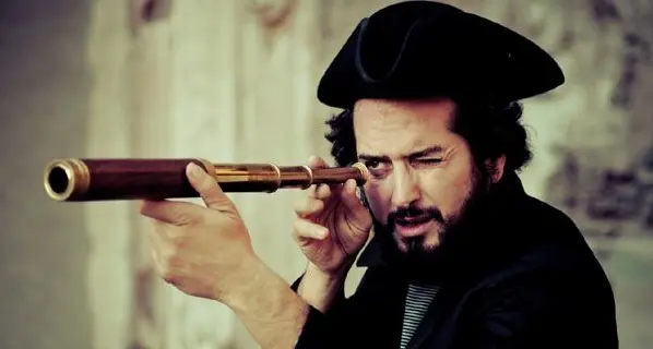 Vinicio Capossela: \"Alla gente di Ovodda che ha le mani nere e cambia il mondo\"