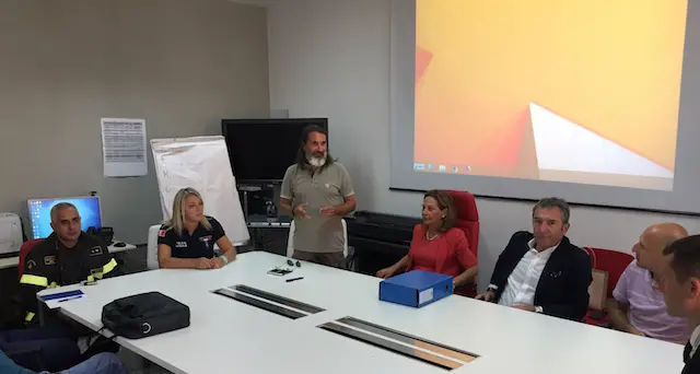 Incendio di un capannone industriale a Porto Torres: ieri riunione alla presenza della Prefetta di Sassari