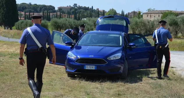 In auto con un fucile clandestino, coppia arrestata ad Arbus