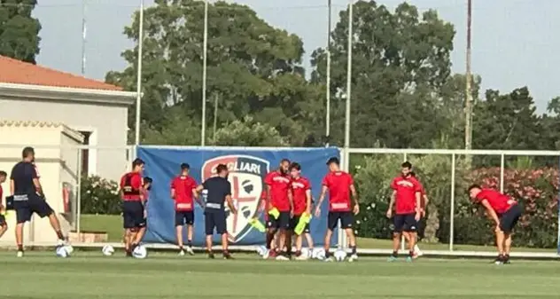 Calcio: il Cagliari in ritiro ad Asseminello per i primi allenamenti