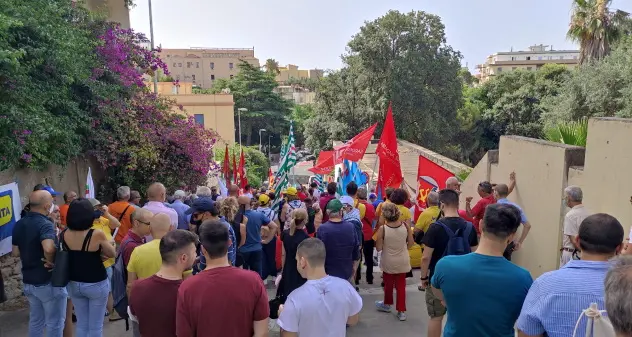 Il Sulcis in piazza a Cagliari: \"La sanità non si tocca!\"