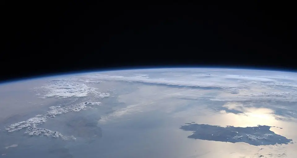 “Catturata nel riflesso del sole”, la Sardegna è bella anche vista dallo spazio