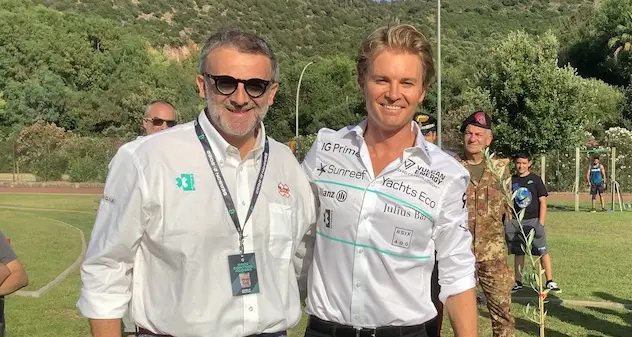 Incendi: Nico Rosberg dona 5mila alberi alla Sardegna