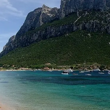 \"Troppi incidenti\", stop alle arrampicate per escursionisti improvvisati a Tavolara