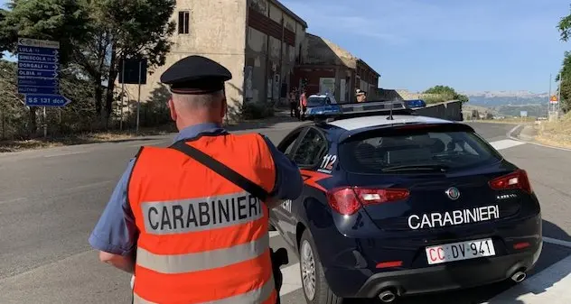 Bitti. Nasconde cartucce, una doppietta e parti di fucile, 45enne arrestato
