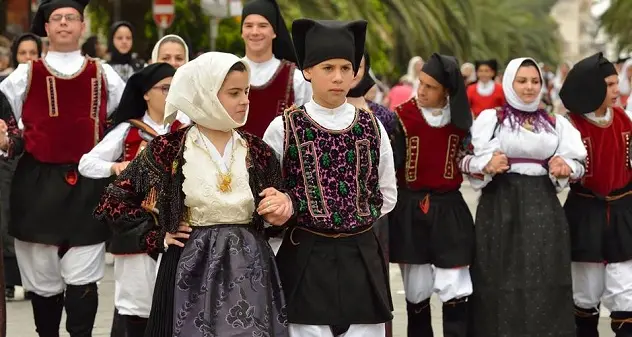 Il Gruppo folk \"Su Furione\" propone la 16^ edizione di Ballos de Austu