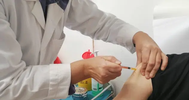 Quarta dose over 60 e fragili, la circolare