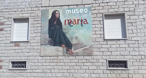 A Siligo un nuovo murale di Maria Carta