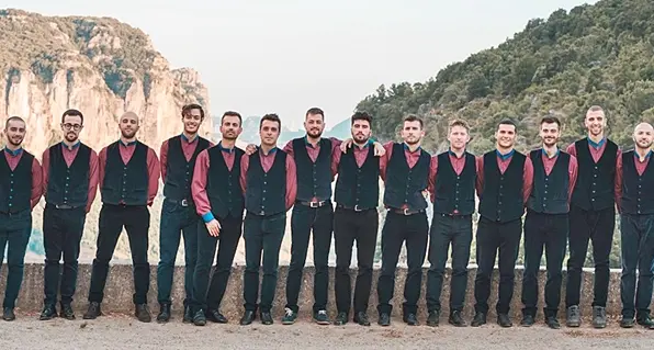 Nelle grotte di Ulassai il suggestivo video del Coro Carrales con la canzone Savitri. VIDEO