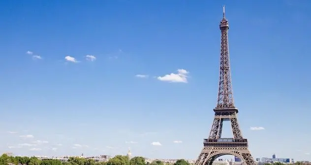 Caldo record a Parigi, oltre 40 gradi: è la terza volta nella storia