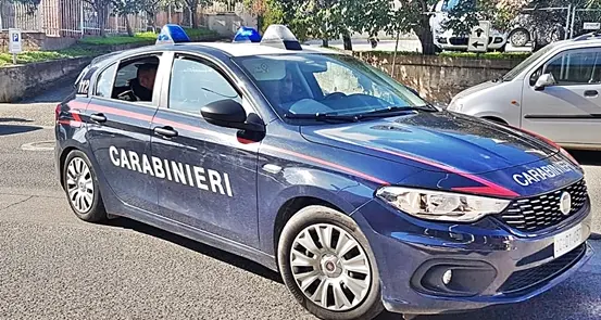 Picchiato fuori dal Basaura Beach finisce in ospedale, buttafuori nei guai