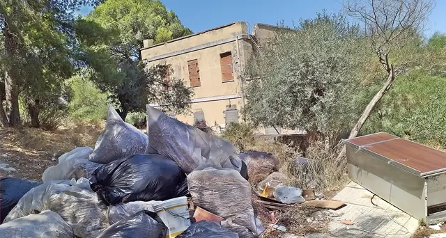 Brotzu e Oncologico, la vergognosa discarica abusiva prolifera di giorno in giorno. VIDEO