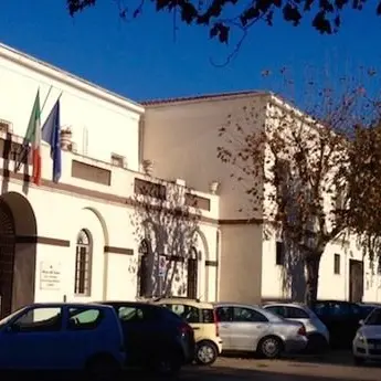 Alghero. Detenuto tenta suicidio in carcere, salvato