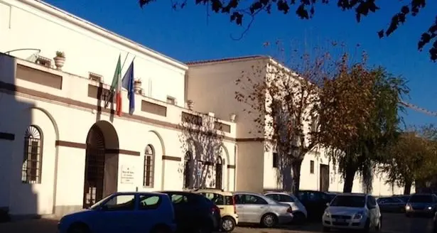 Alghero. Detenuto tenta suicidio in carcere, salvato