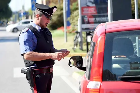 CARABINIERI SERVIZIO
