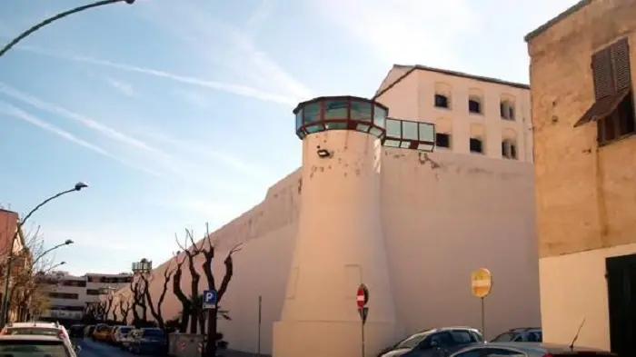 Allarme carcere di Alghero: arrivo di detenuti dal Regina Coeli mette in crisi la struttura
