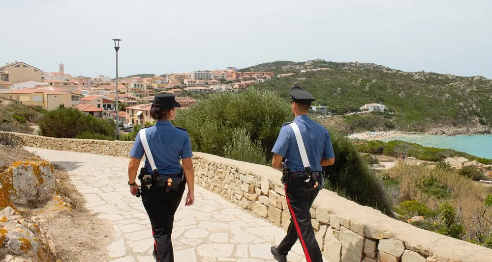 Suicidio sventato a Santa Teresa. Carabiniere salva padre di due figli