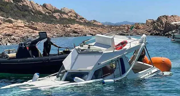 La Maddalena. Barca affonda, in salvo nove persone