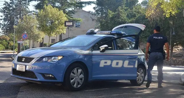 Nuoro. Evade dai domiciliari: polizia rintraccia latitante