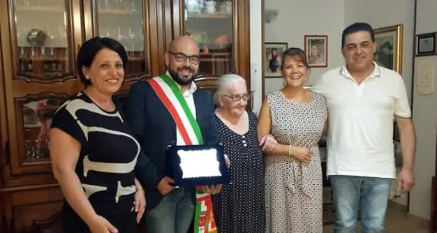 Usini festeggia i cento anni di zia Teresa Piredda