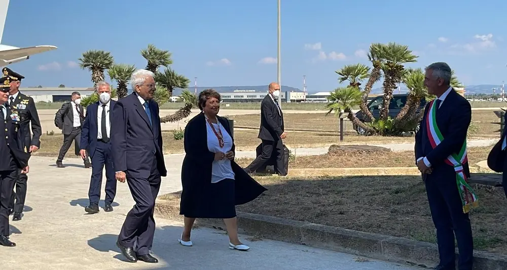 Mattarella ad Alghero: \"Difficile non tornare qui, Alghero il luogo migliore\"