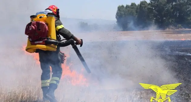 Incendi: 9 roghi in Sardegna nella giornata da bollino rosso