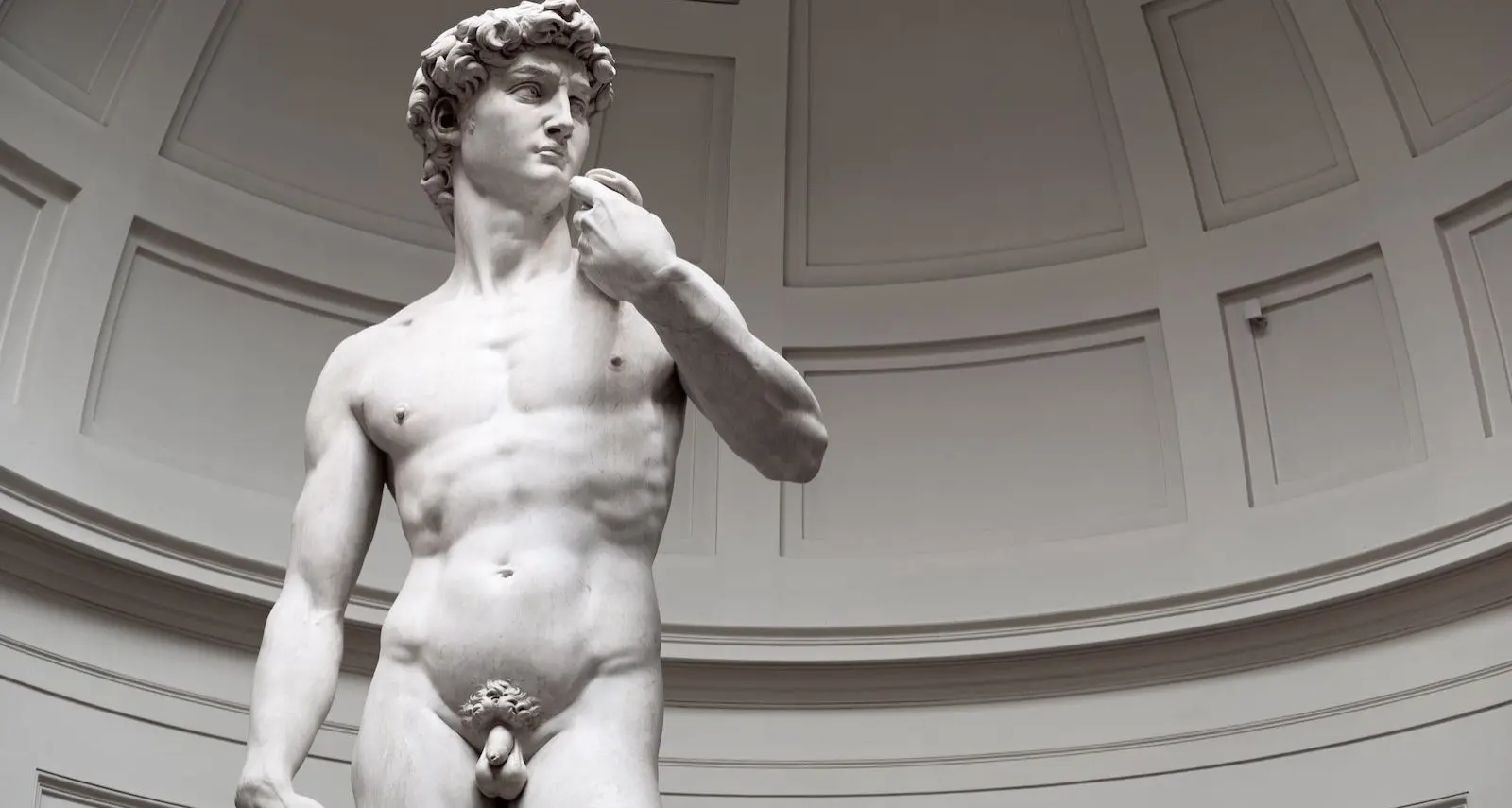 Perché le statue dell'antichità hanno il pene piccolo?