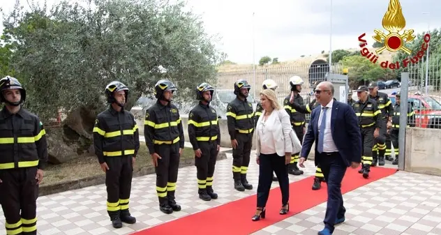 A Villagrande Strisaili il presidio rurale Santa Barbara Vvf: visita del capo dipartimento