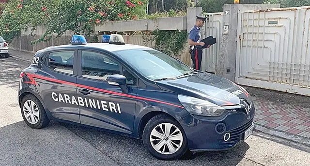 Tentano un furto in una villa ma vengono scoperti dai Carabinieri: 2 ragazzi e due donne in arresto