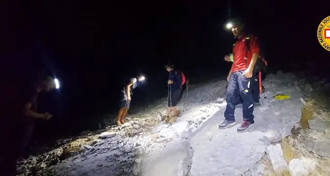 Si perdono nel Supramonte di Oliena: salvati due escursionisti