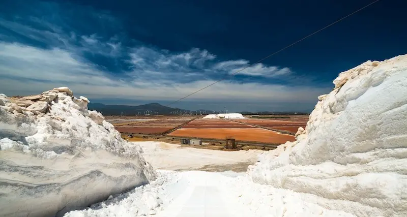 Fai. Domenica visita alle Saline Conti Vecchi ad Assemini e alla Batteria Militare Talmone a Palau