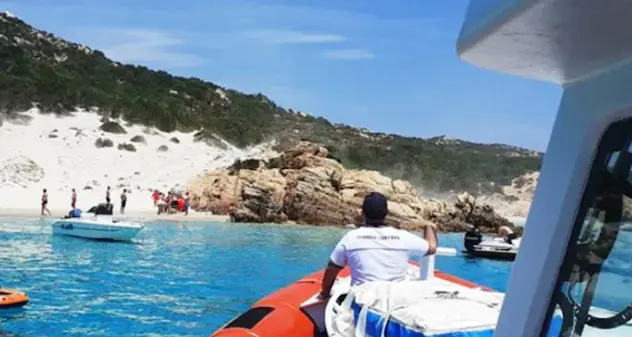 La Maddalena. Bimbo di 18 mesi in crisi respiratoria salvato a Budelli