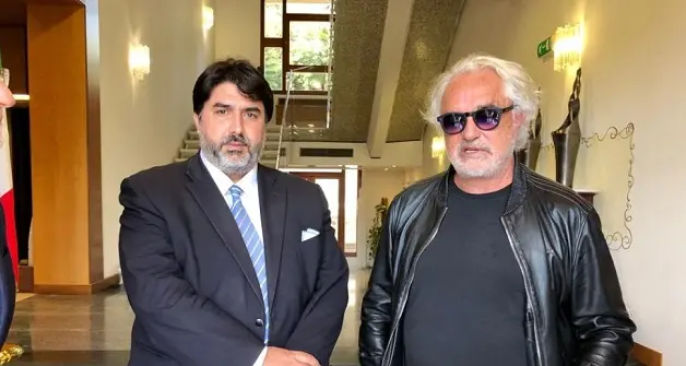 Christian Solinas incontra Flavio Briatore: “Un amico della Sardegna, ci può dare una mano”