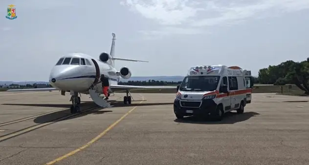 Neonata in pericolo vita da Alghero a Genova con volo dell’Aeronautica