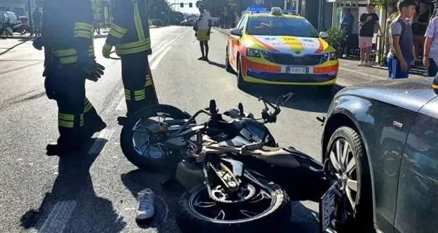 Dopo incidente in moto viene travolto da autotreno: 18enne di origini sarde muore nel Riminese