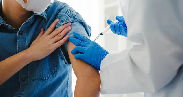 Vaccini: al via le prenotazioni dei bivalenti Covid in Sardegna