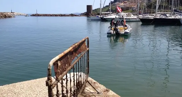 Castelsardo pulisce il suo mare