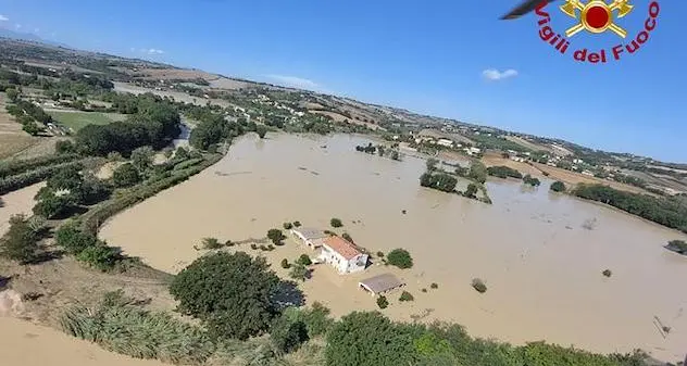 Alluvione nelle Marche, trovato lo zainetto del piccolo Mattia