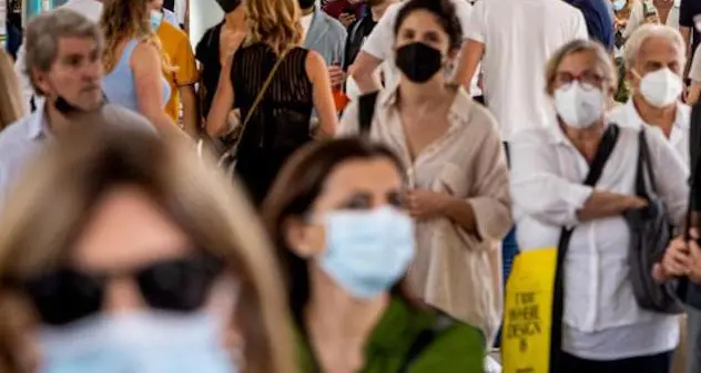 Mascherine obbligatorie in ospedali e Rsa, verso la proroga in serata