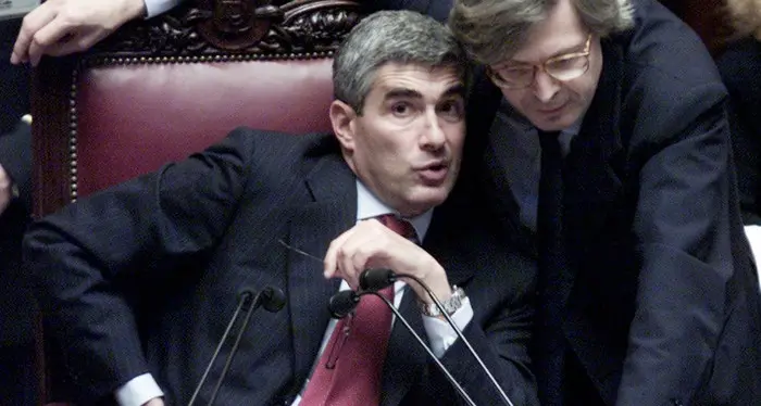 Casini batte Sgarbi a Bologna e va al Senato