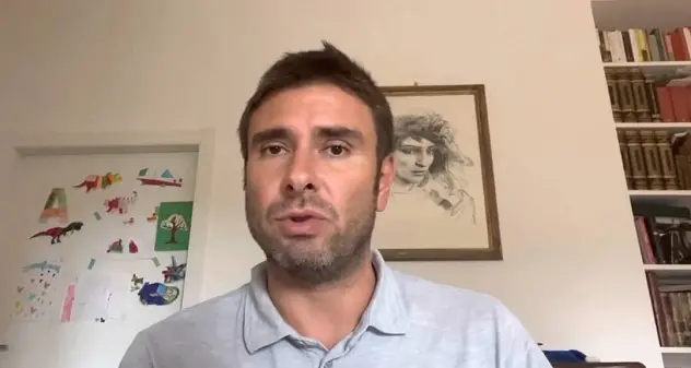 Elezioni, fallimento Di Maio. Di Battista commenta: \"Stia alla larga dalla politica e si prenda una laurea\"