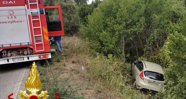Luogosanto. Finisce fuori strada con l’auto, ferita una donna