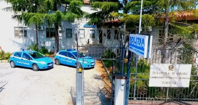 Trovato in possesso di una pattadese: denunciato dalla polizia