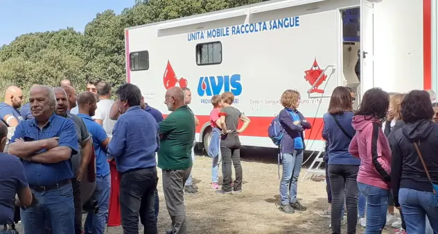 Bultei. Grande successo per la raccolta di sangue straordinaria tra il verde di Sa Fraigada