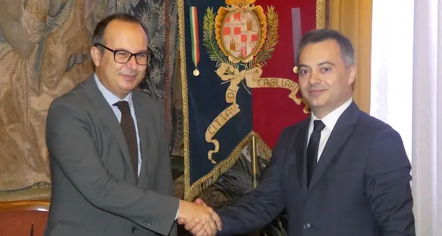 Cagliari. In visita al Municipio il console della Romania a Roma
