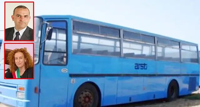 Pullman sovraffollati, studenti e pendolari viaggiano come ‘sardine’. Michele Cossa: “Siamo ancora lontani da un sistema eccellente”