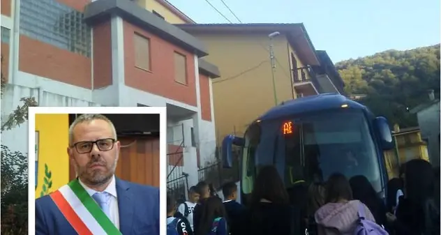 Carenza di posti sul bus per gli studenti. Il sindaco Littarru: \"Da domani un nuovo pullman\"